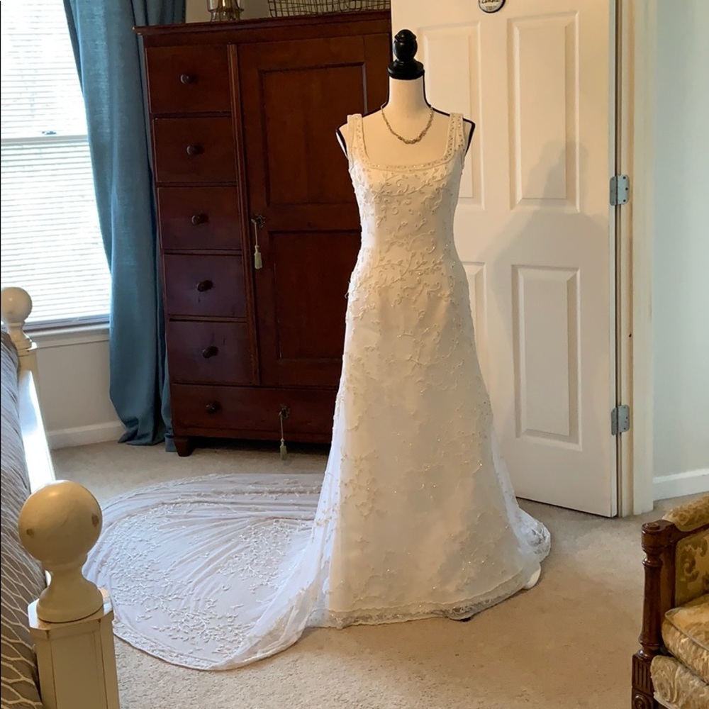 *JUST REDUCED* NWOT Ilissa Designed by Demetrios
